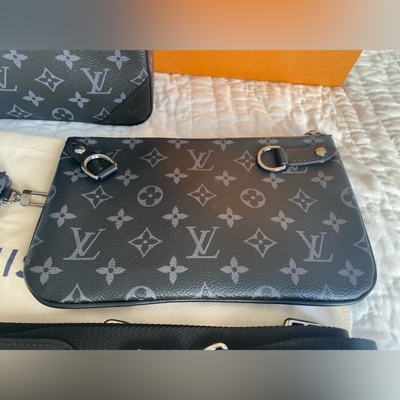 💯 AUTHENTIC Louis Vuitton Trio Messenger - Picture 2 of 7